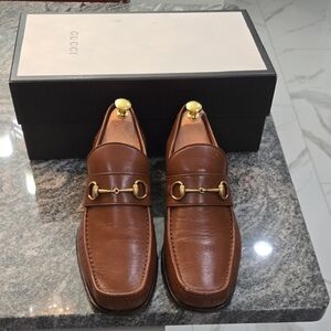 Gucci Men's Tan Leather Loafers with Gold Hardware.like New Condition!